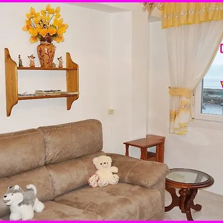 Paseo Del Puerto 2 * 菲尼斯特雷